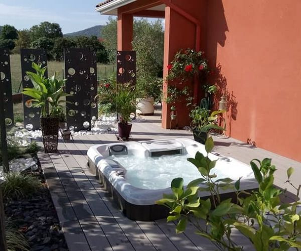 sundance-hot-tub-installation-private-in-wichita